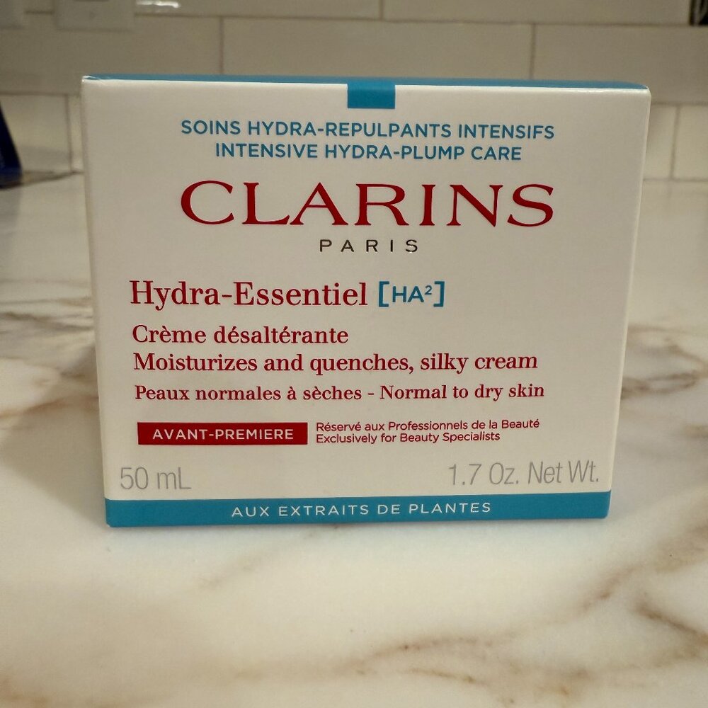 Clarins Hydra-Essentiel [HA2] Silky Cream, 1.7 oz for Normal to Dry Skin